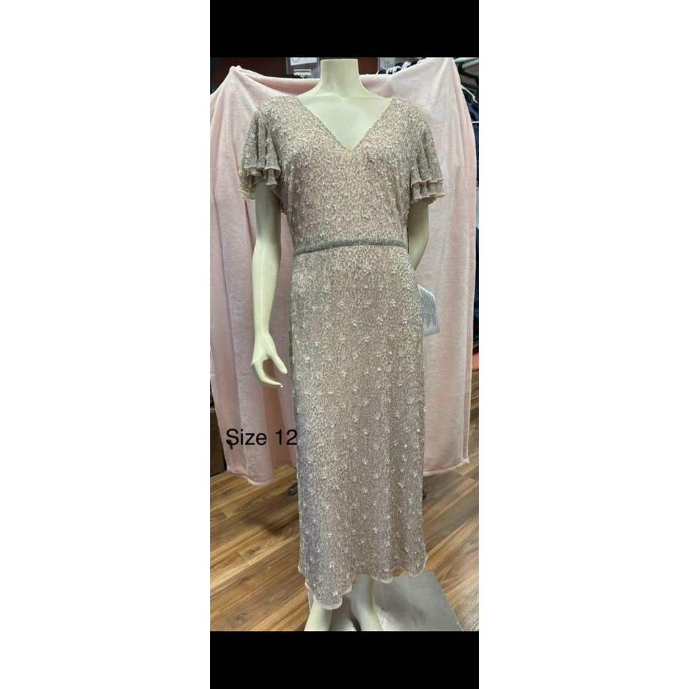 Dress - Picture 3 of 4